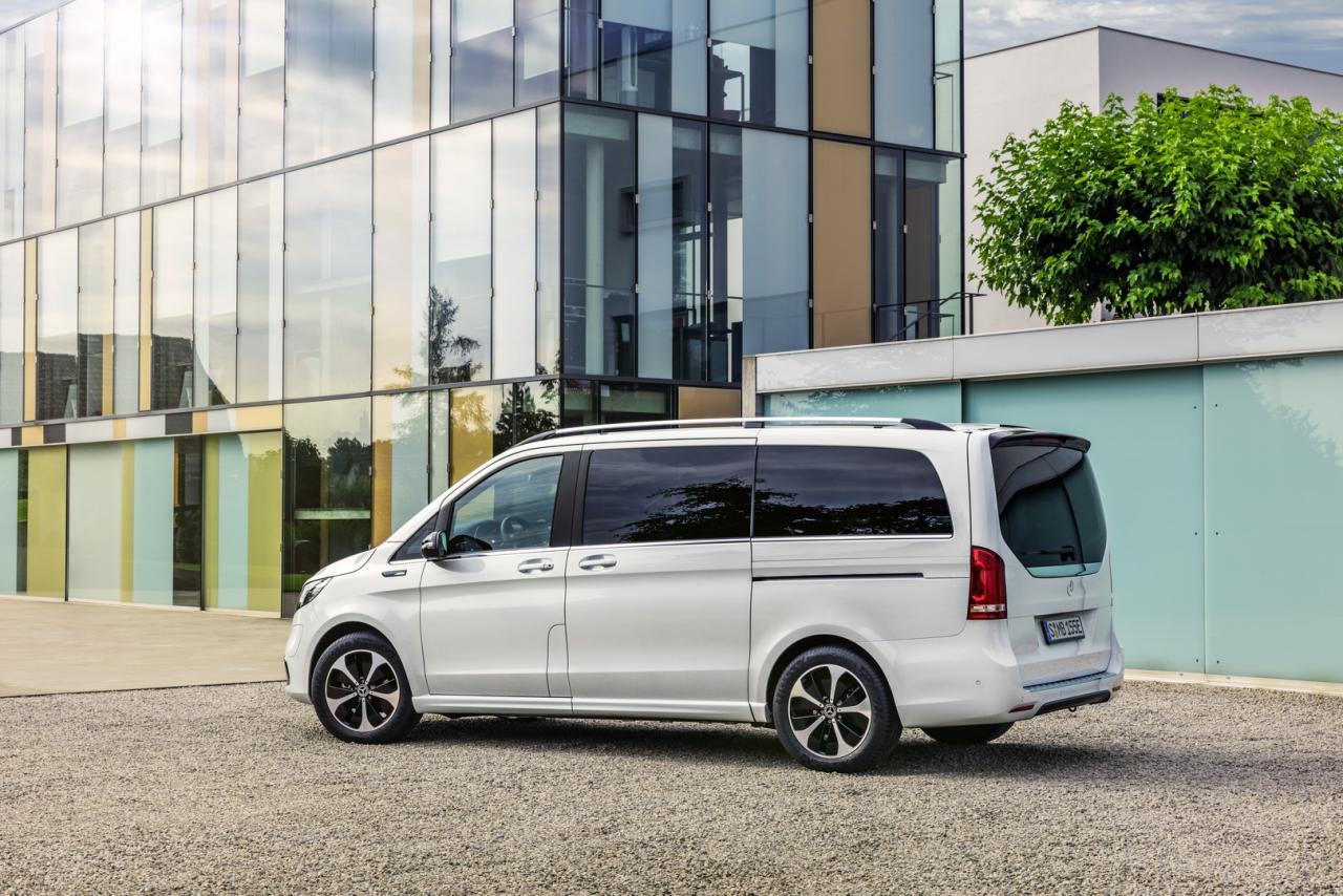 5e8b30b9-2020-mercedes-benz-eqv-10.thumb.jpg.e7d1280f230e5eaeef408cfcffabb820.jpg