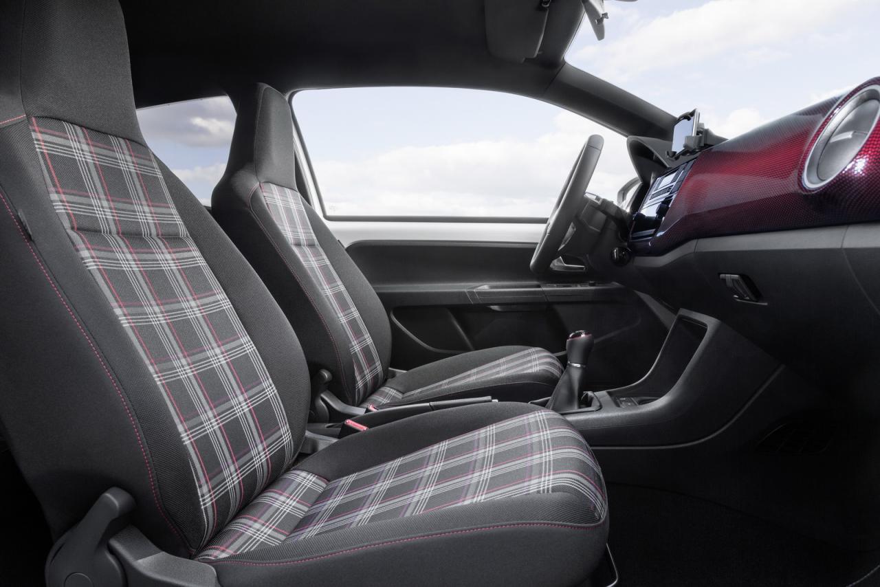 619b486a-2018-vw-up-gti-17.thumb.jpg.720bc66e579a28acd8149bbe38553cd2.jpg