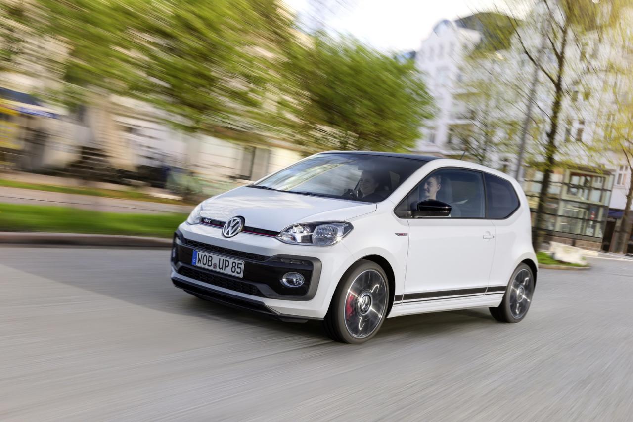 62067a27-2018-vw-up-gti-3.thumb.jpg.0888aeb385df7f14ae86851277da77a3.jpg