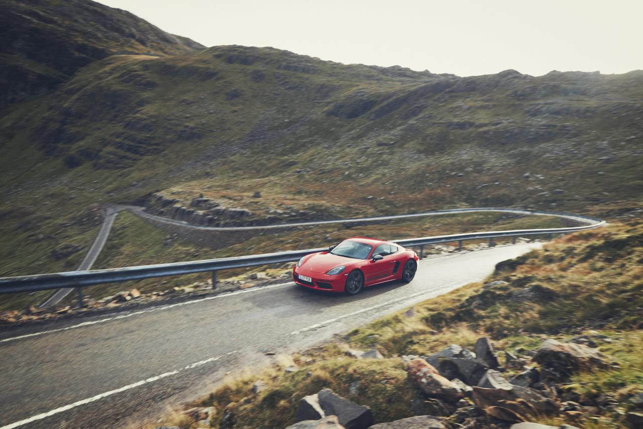 63118911-new-porsche-718-t-13.thumb.jpg.f1bb9c70482fe3c5219b54062570790f.jpg