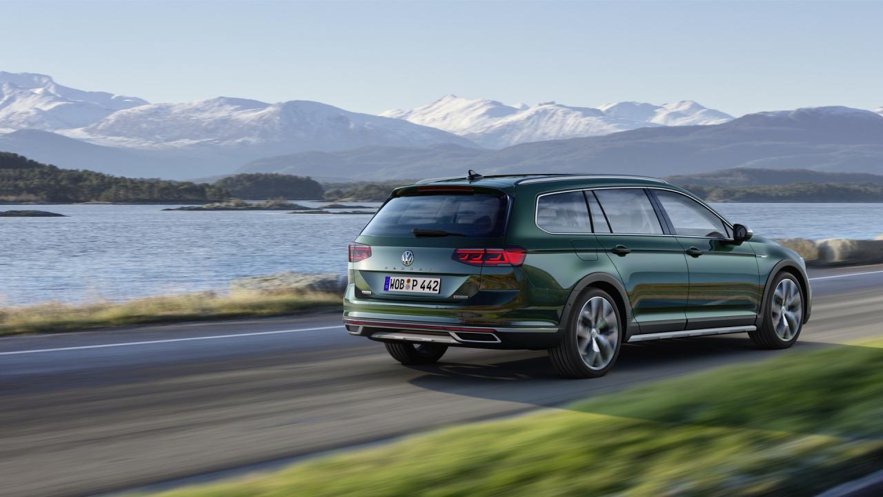 651c75b7-2019-vw-passat-facelift-46.thumb.jpg.061511494b70c5c119f99d239a724c1e.jpg