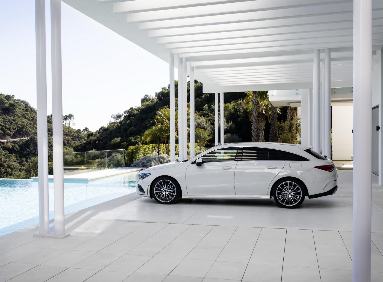 6565e8f9-2019-mercedes-cla-shooting-brake-geneva-70.thumb.jpg.bbe04e902f64fcb903aa59eabae5dbf7.jpg