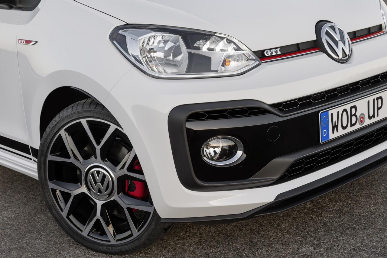 725832aa-2018-vw-up-gti-15.thumb.jpg.99d61d6a86d69fe01561b7fdbd5b6621.jpg