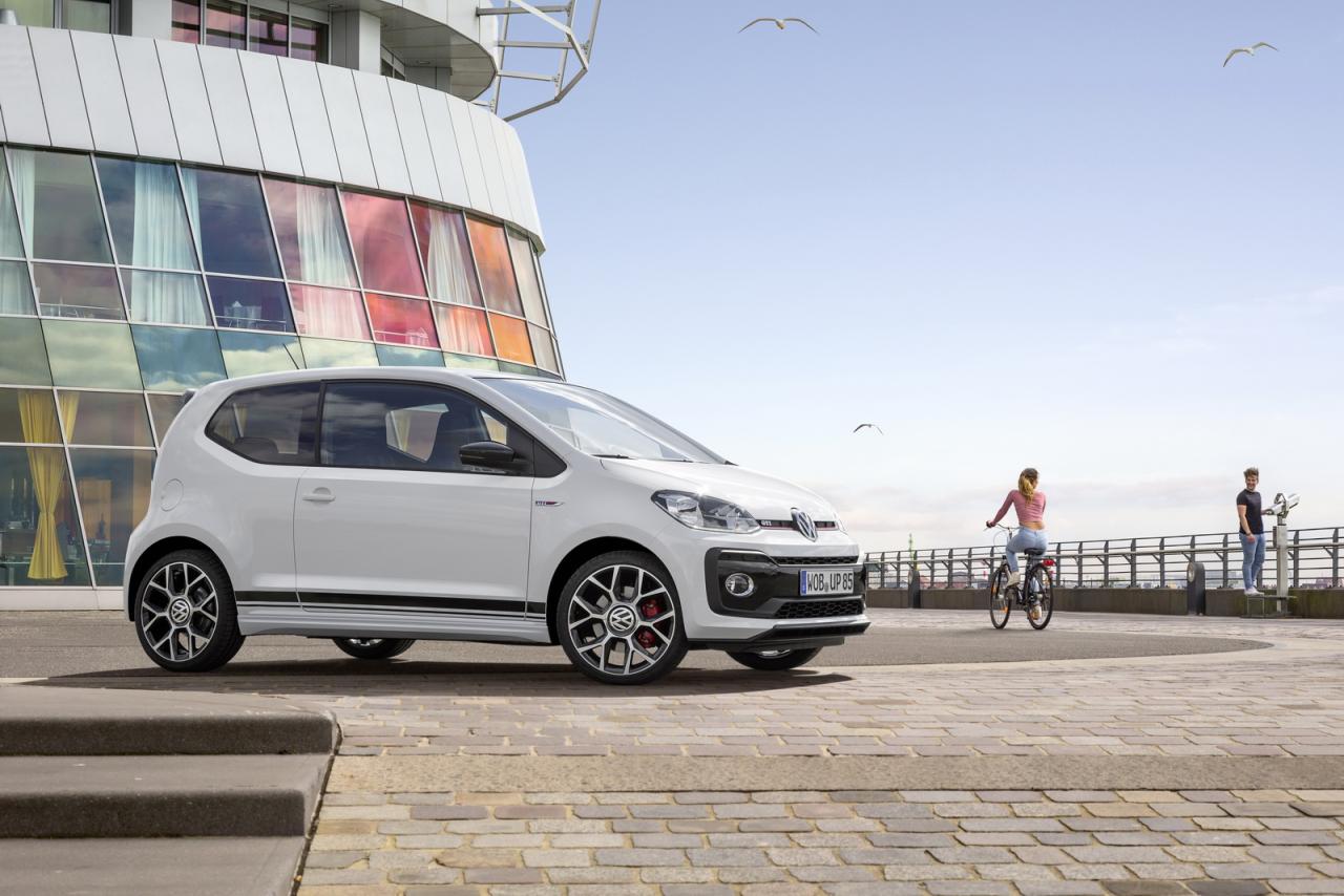 76b16181-2018-vw-up-gti-11.thumb.jpg.a4c08e29a0fcceba8ec66c111d0257b8.jpg