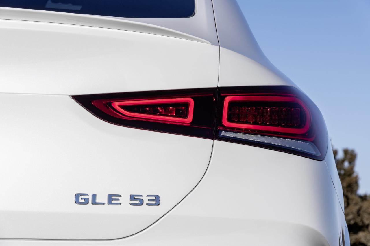 7b389cb1-2020-mercedes-gle-coupe-71.thumb.jpg.ff254773eeebf313e9887bc2851225db.jpg