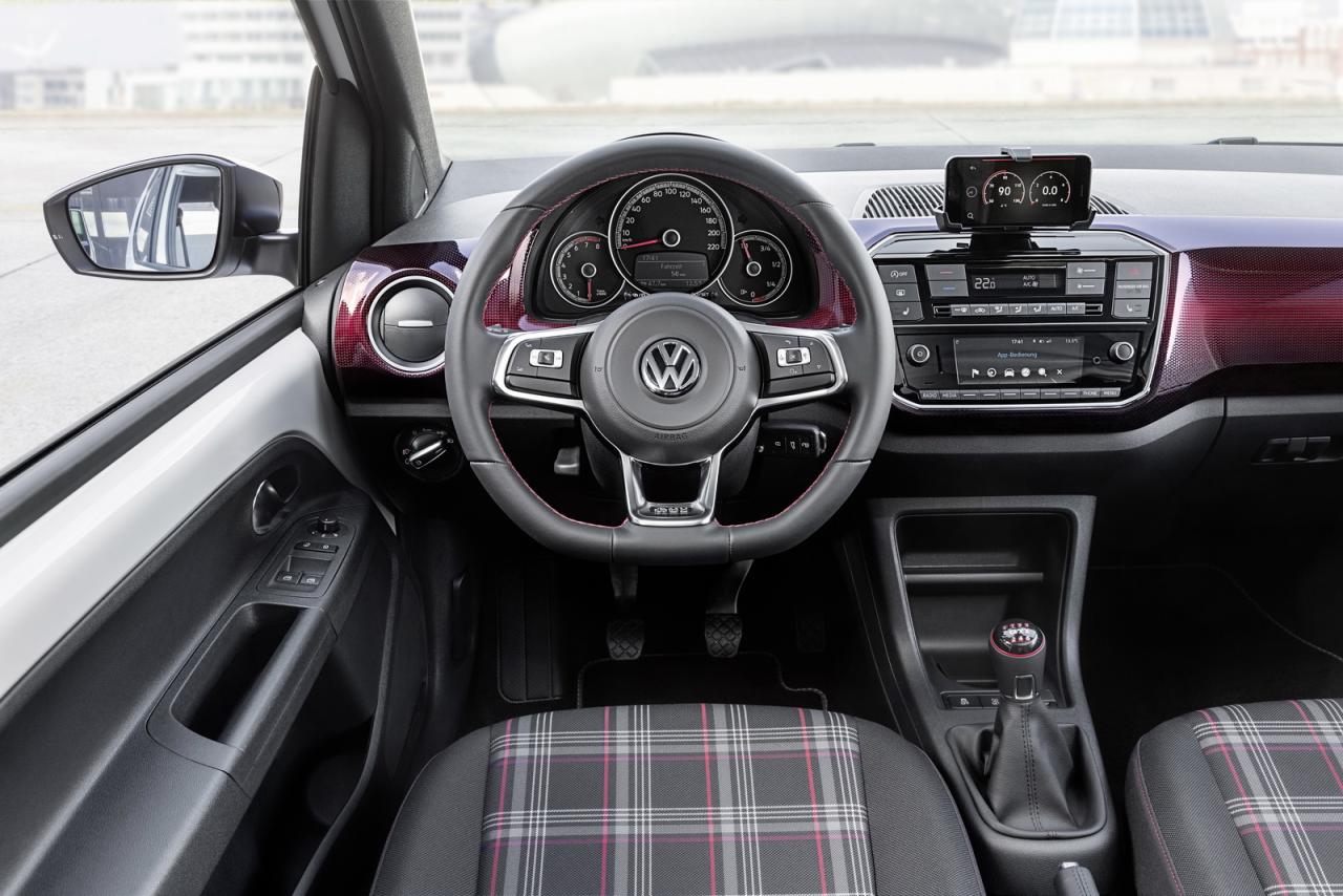 7c42b9e5-2018-vw-up-gti-16.thumb.jpg.350f48054ea312ca1c21c198edffacd7.jpg