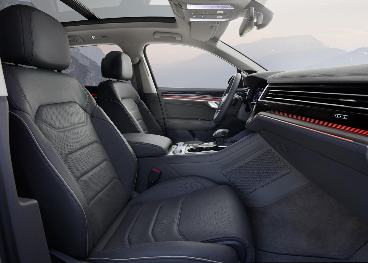 7e893567-2019-vw-touareg-v8-tdi-9.thumb.jpg.58b2cf424fdd2b635b3aa29cc958508e.jpg