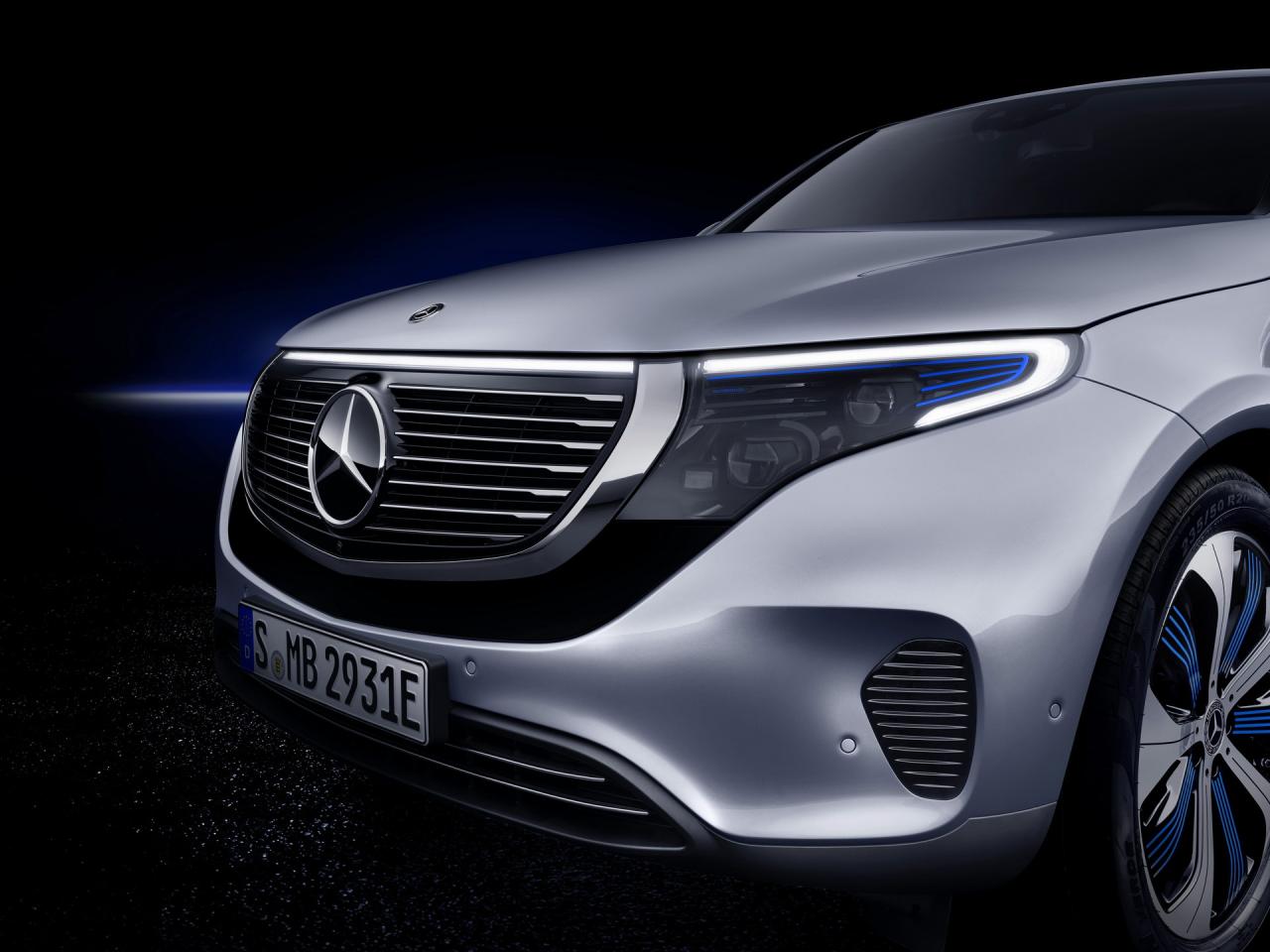 8821507b-mercedes-eqc-6.thumb.jpg.554d87c2489266e2d93e203a4a1c503a.jpg