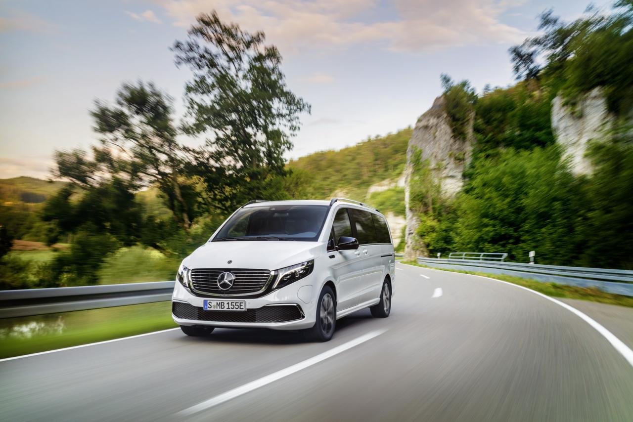 89f2be1a-2020-mercedes-benz-eqv-1.thumb.jpg.0887af7797bc38a0438c259f7d1a9646.jpg