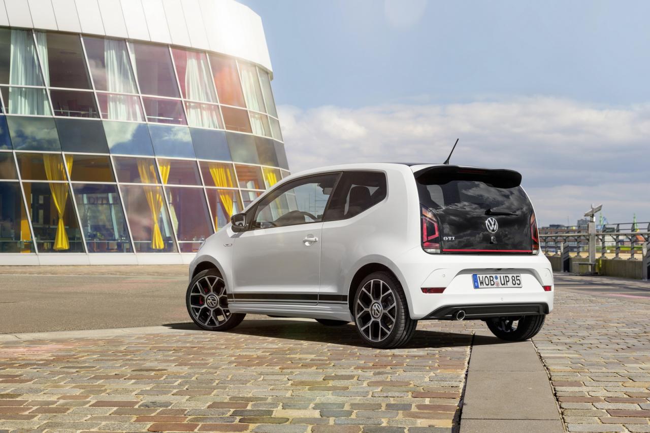 8ff04b2f-2018-vw-up-gti-12.thumb.jpg.ac88584349f449a9cdca4f681ee0c864.jpg