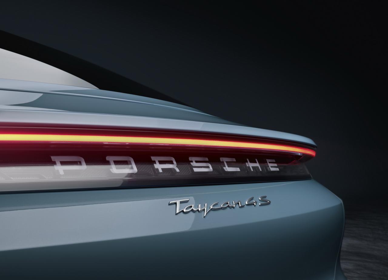 902bd89e-porsche-taycan-4s-02.thumb.jpg.ceda8b387df49680814e9e8dd1d46b7d.jpg