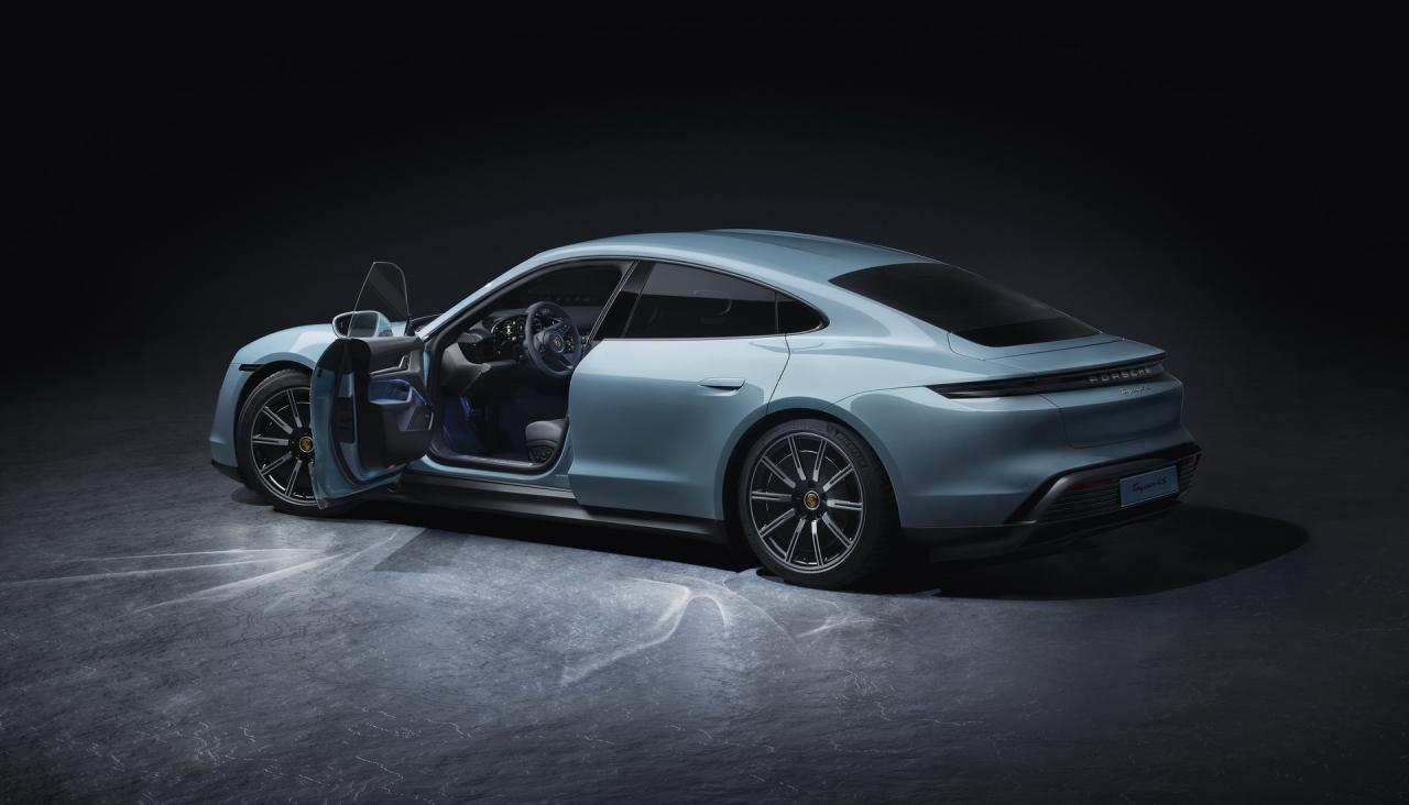 992aaf5f-porsche-taycan-4s-07.thumb.jpg.25f2450bf2ac1d65221419a0f2c22b11.jpg
