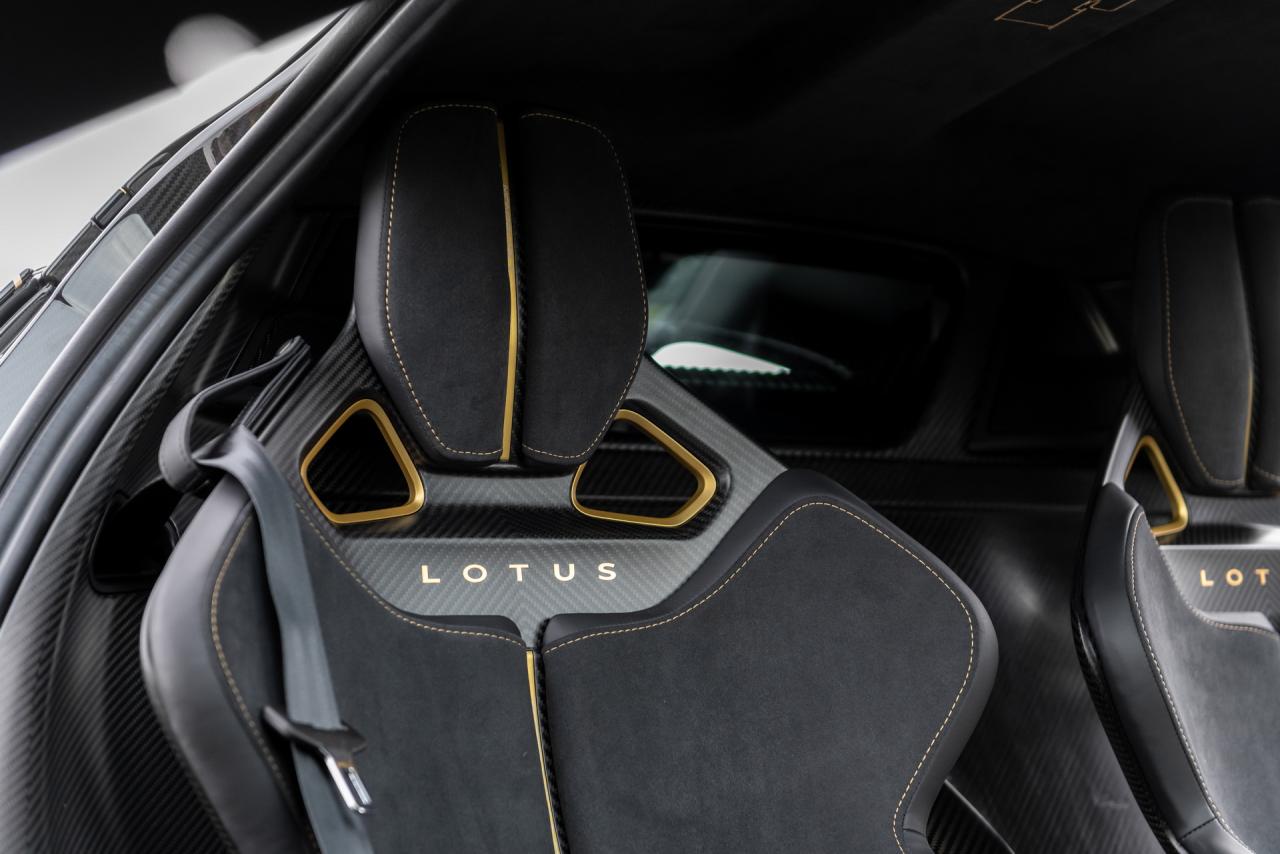 Lotus-Vija-Fittipaldi-28.jpg