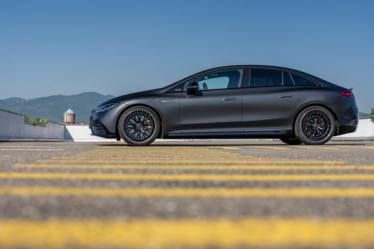 Mercedes-AMG-EQE-3.jpg