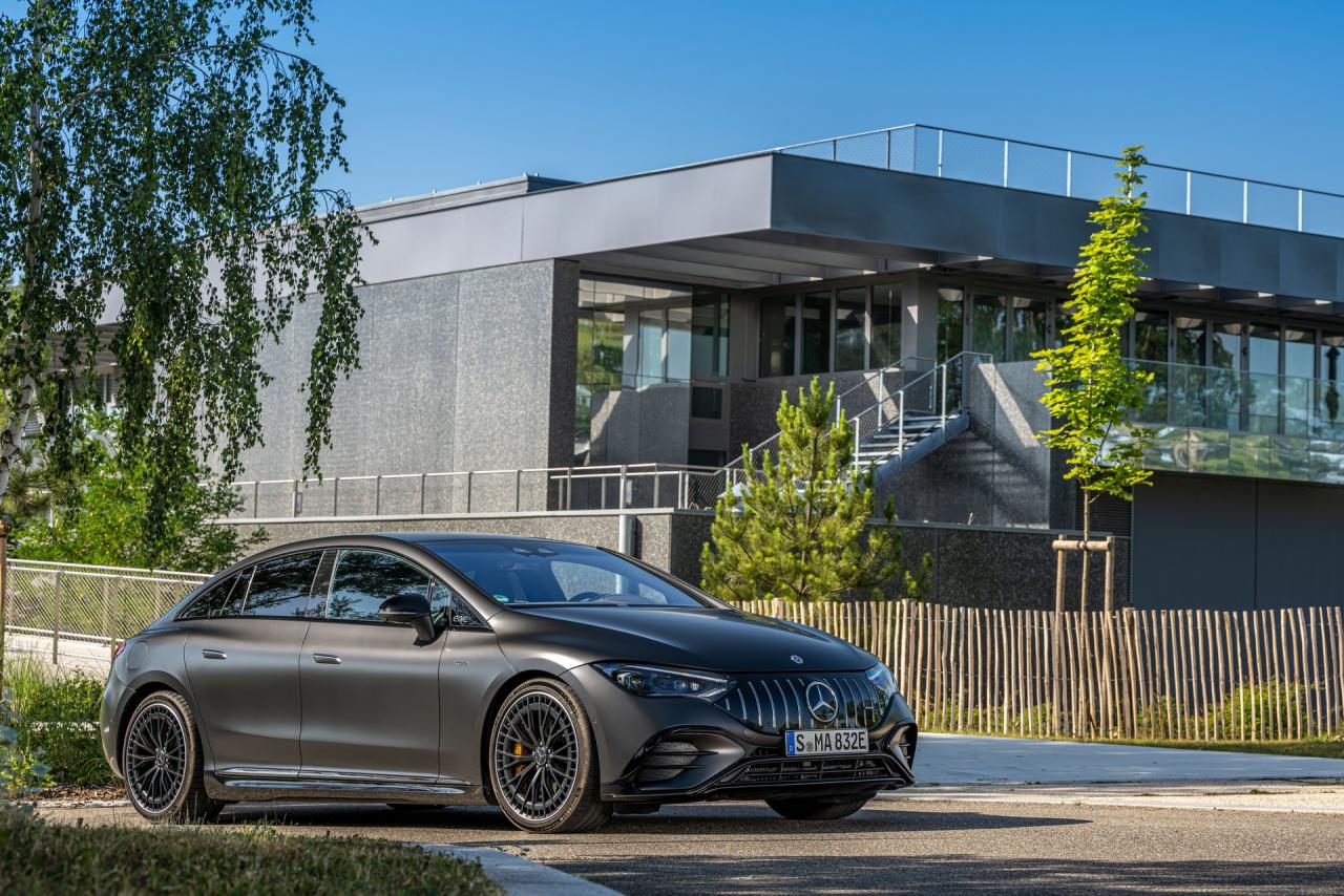 Mercedes-AMG-EQE-36.jpg
