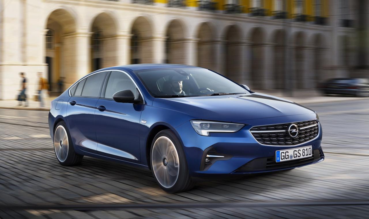 Opel-Insignia-Grand-Sport-Vauxhall-5.thumb.jpg.745c119f0807d820ecb252dbe755396a.jpg