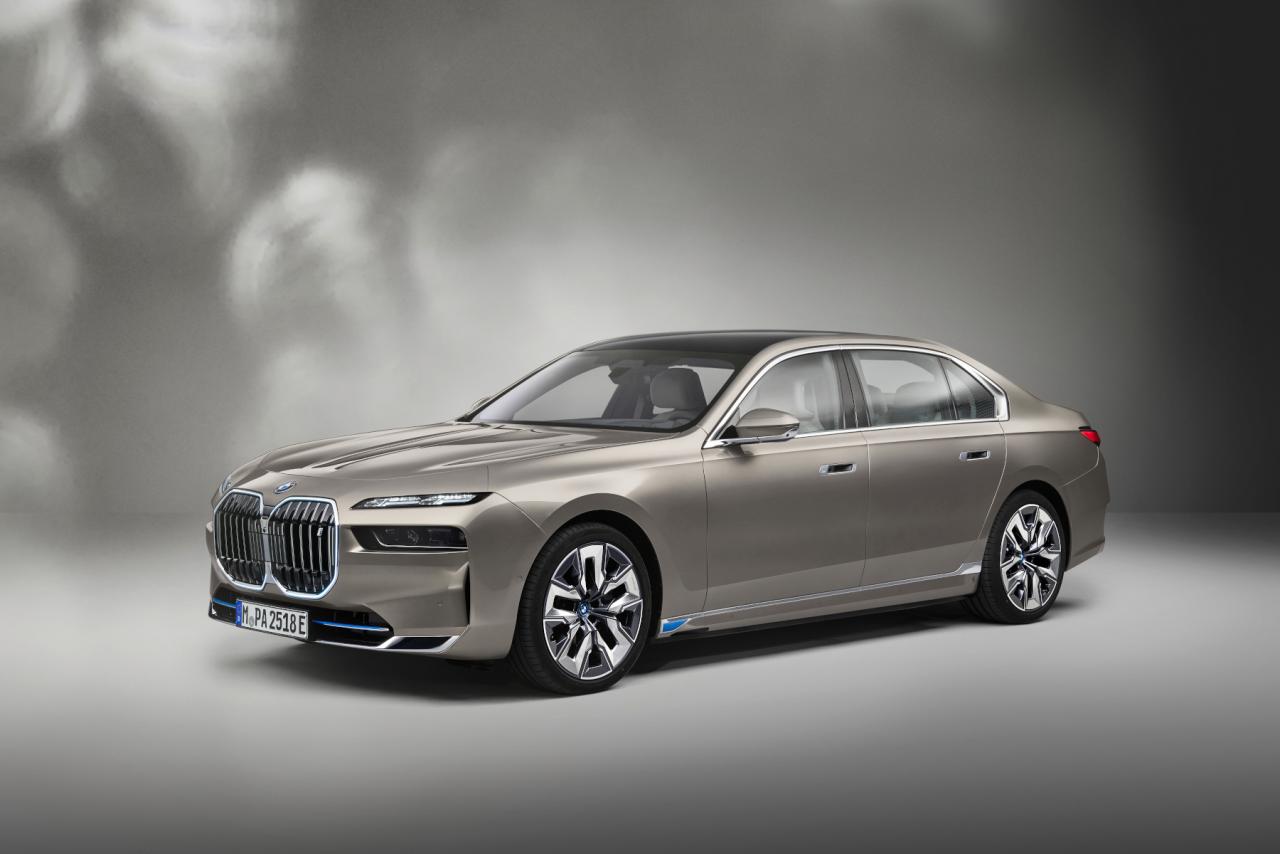 P90458164_highRes_the-new-bmw-i7-xdriv.thumb.jpg.f9200ce0e9bc8f7b4ee3599d45795021.jpg