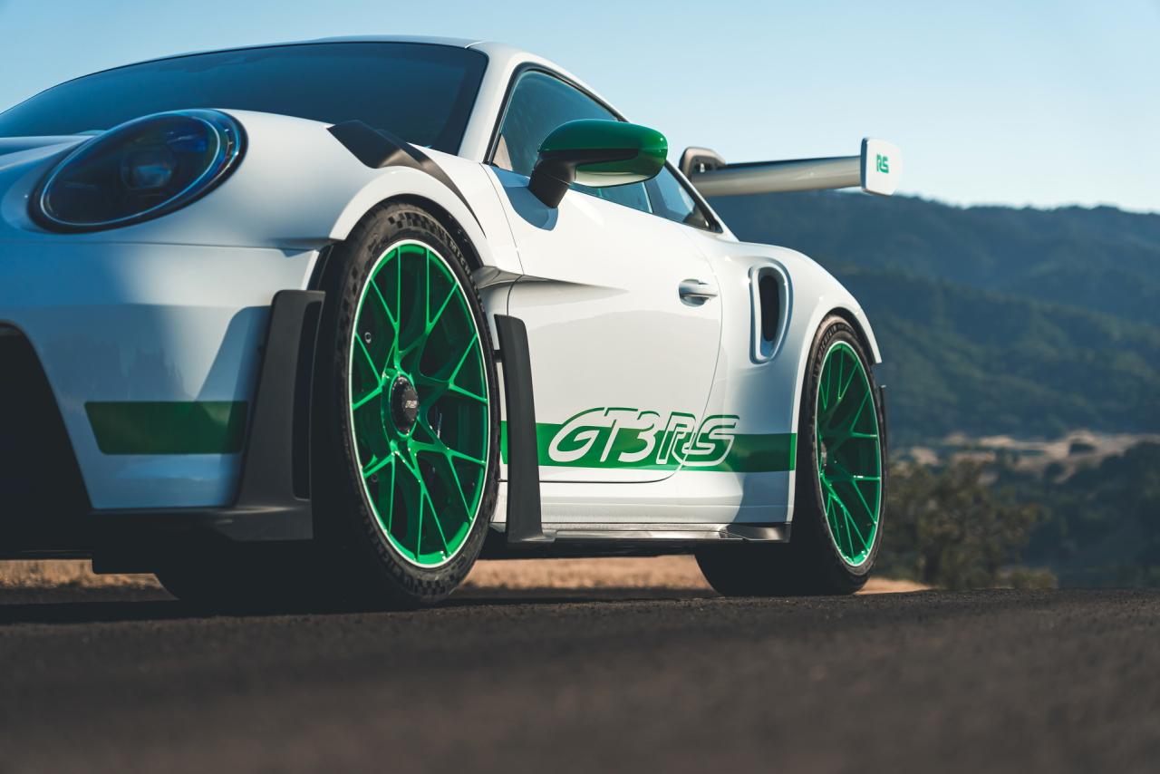 Porsche-911-Gt3-RS-Tribute-24.thumb.jpg.21861f213eb395383c3d515bf6160916.jpg