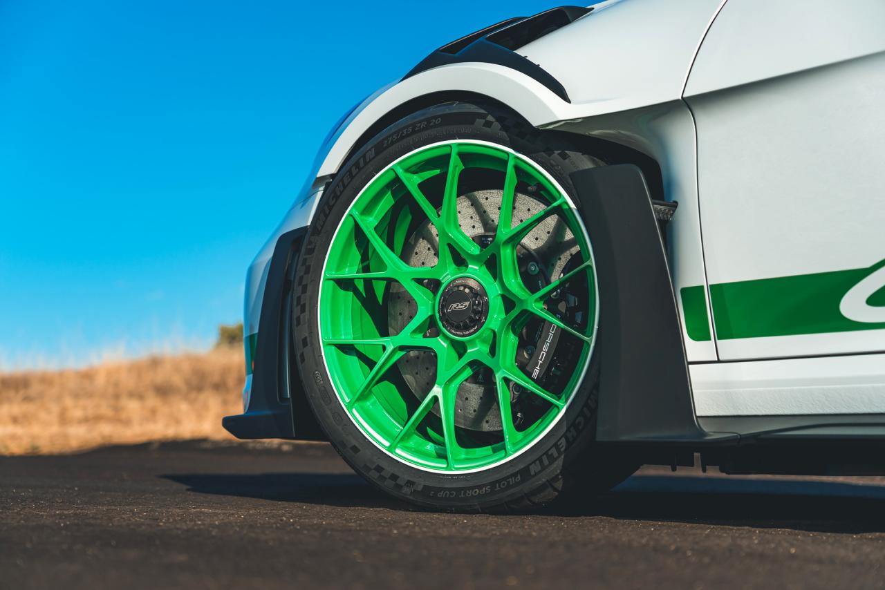 Porsche-911-Gt3-RS-Tribute-25.thumb.jpg.b5a8337ef65a1378c67c1d46da843654.jpg