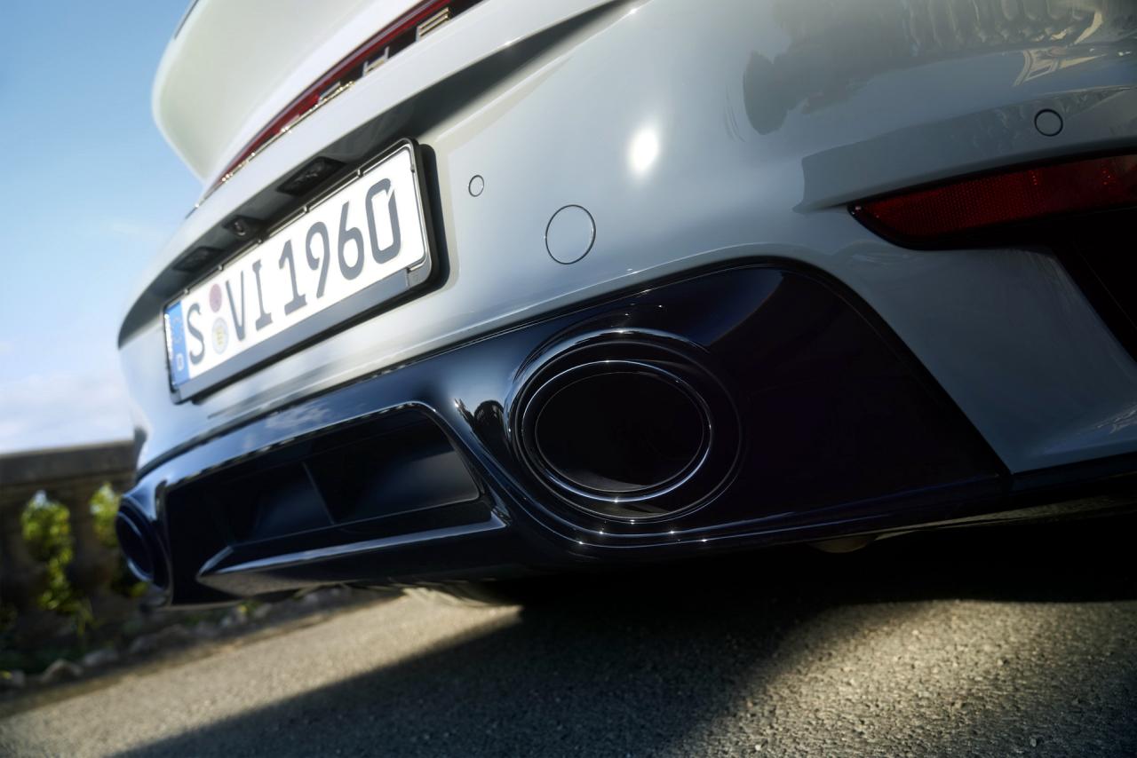 Porsche-911-sport-classic-2.thumb.jpg.3b46374b706940d39fb61de82d374464.jpg