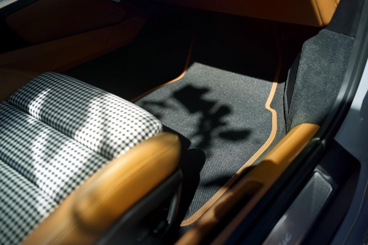 Porsche-911-sport-classic-30.thumb.jpg.db60f1333fc73335127214ed43135e2d.jpg
