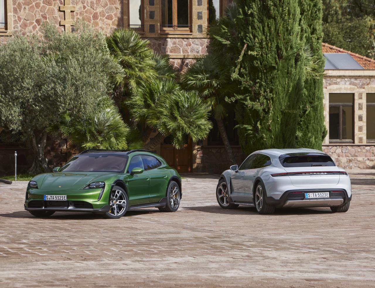 Porsche-Taycan-Cross-Turismo-07_a3_rgb.thumb.jpg.ceea9ad1ad41135d3ae8f1b7fe522b86.jpg