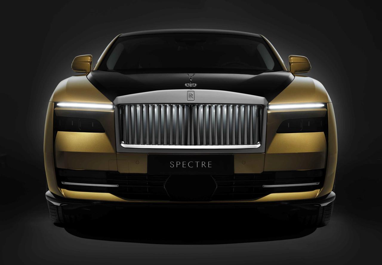 Rolls-Royce-Spectre-EV-00029.thumb.jpg.6e9bf057ffd8584a9c333627783caeef.jpg