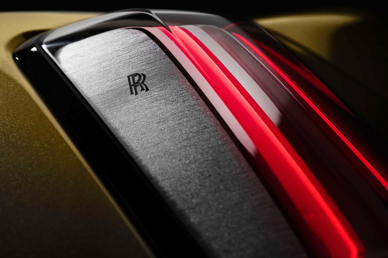 Rolls-Royce-Spectre-EV-00040.thumb.jpg.10dd30a102d913acd8166c4ed2374354.jpg