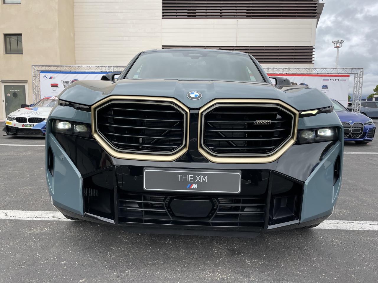 S0-a-bord-du-xm-le-suv-d-exception-de-bmw-729578.thumb.jpg.d52bb157d845369b6e66978842e1cf8b.jpg