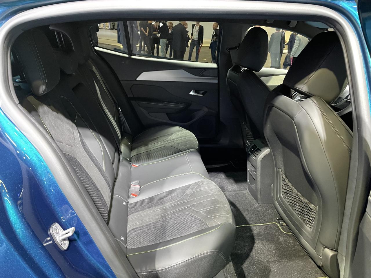 S0-mondial-de-l-auto-2022-peugeot-408-la-star-du-salon-730486.thumb.jpg.01cb223cc687fd52bf0f86b0b123b719.jpg