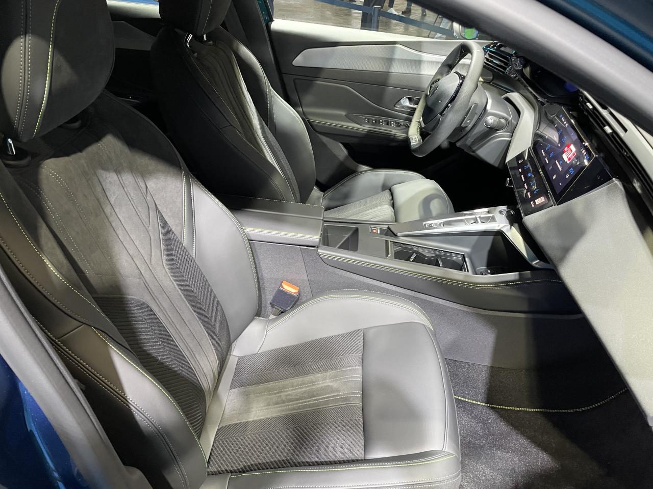 S0-mondial-de-l-auto-2022-peugeot-408-la-star-du-salon-730487.thumb.jpg.efe8d224289aa32d5407ffd27c7c8564.jpg
