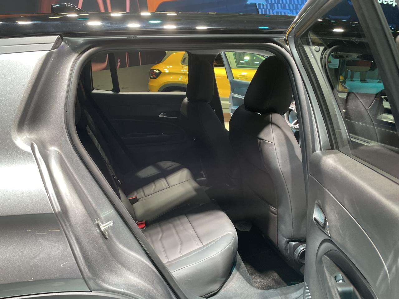 S0-mondial-de-paris-2022-jeep-avenger-premiere-jeep-electrique-730553.thumb.jpg.d52294bf491855f1f9d5c386dff15ceb.jpg