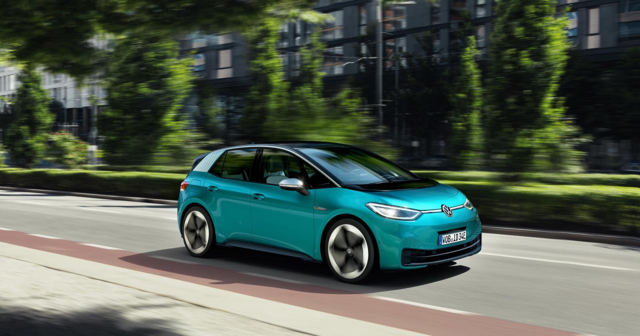 VW-ID3-15.thumb.jpg.b95d8c0cbe05dafc64394cb740634e91.jpg
