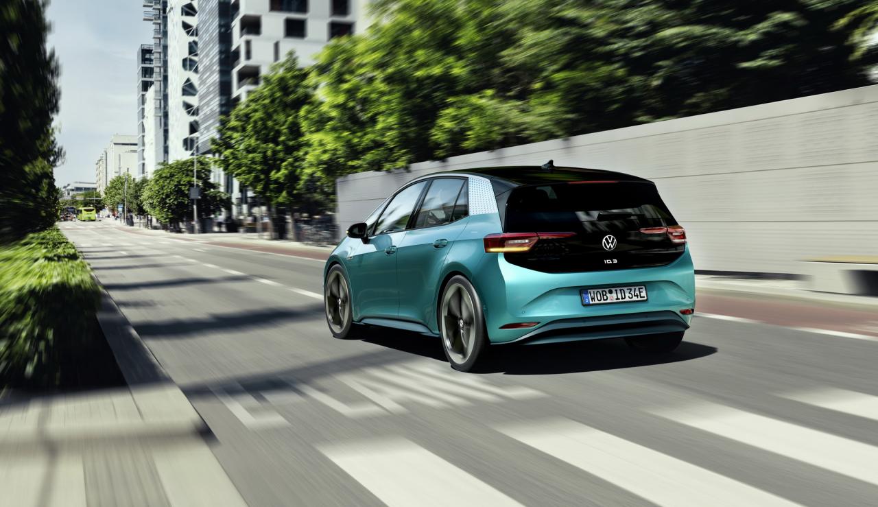 VW-ID3-16.thumb.jpg.3a61c86b65e1f741af123bd881b3008f.jpg