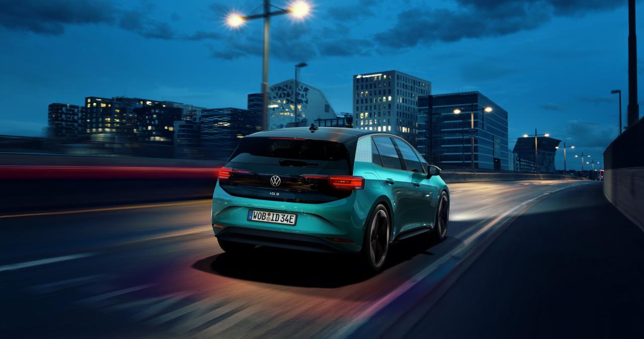 VW-ID3-22.thumb.jpg.2072d1b94d78de9e5f5c100858103e81.jpg