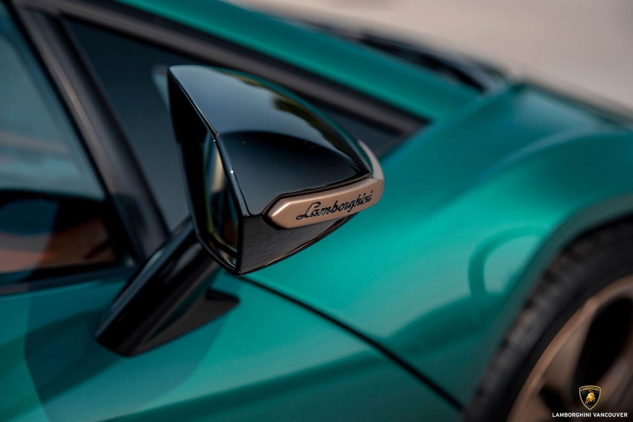 Verde-Abete-Lamborghini-Countach-LPI-800-4-2.jpg