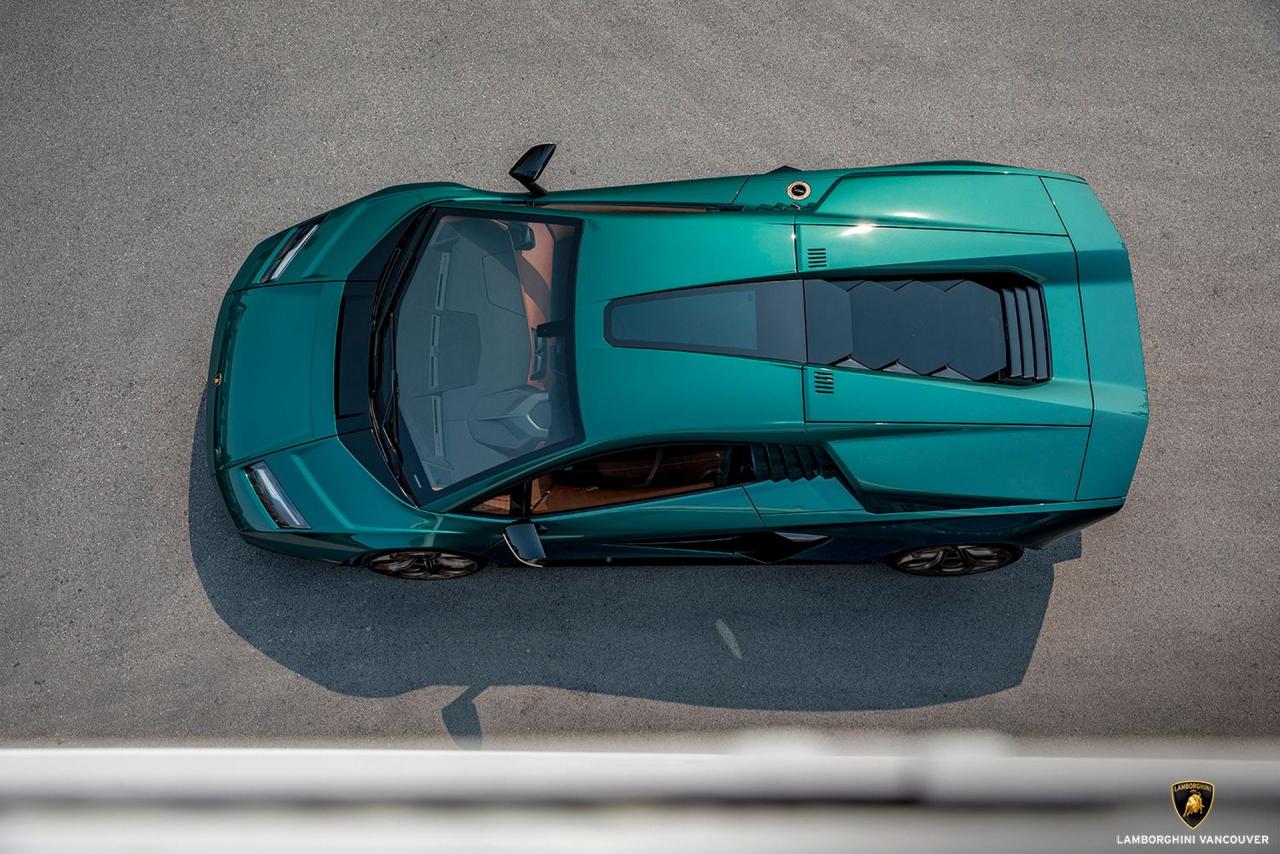 Verde-Abete-Lamborghini-Countach-LPI-800-4-5.jpg