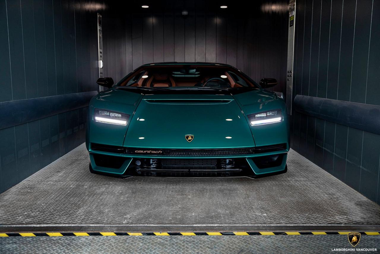 Verde-Abete-Lamborghini-Countach-LPI-800-4-6.jpg