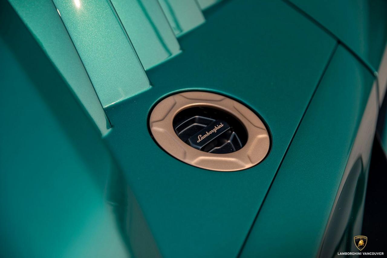 Verde-Abete-Lamborghini-Countach-LPI-800-4-7.jpg