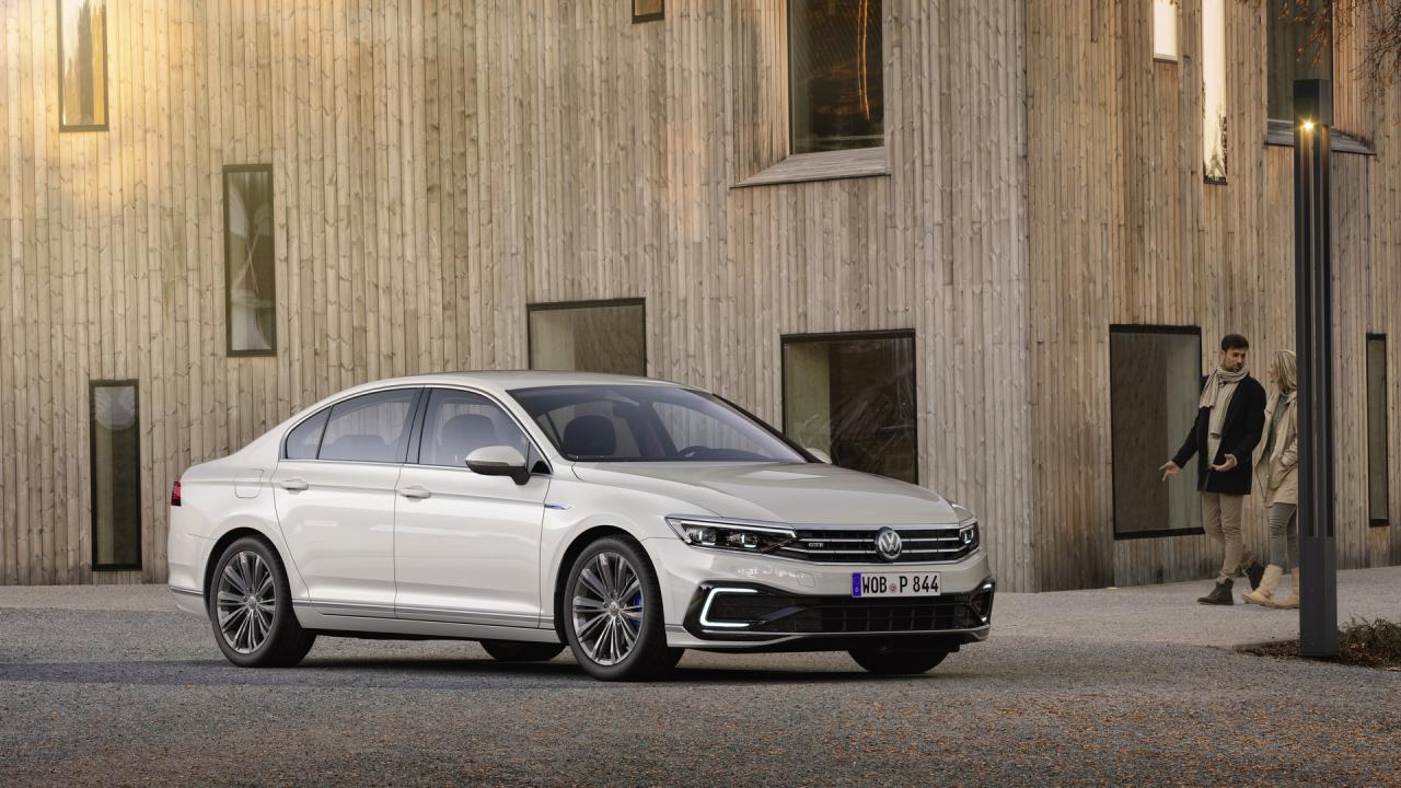 b76f5022-2019-vw-passat-facelift-58.thumb.jpg.fb0ad22c3099744556d012a28daa810b.jpg