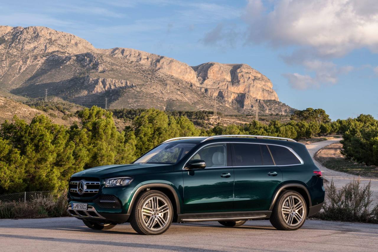 b9df47e3-2020-mercedes-benz-gls-64.thumb.jpg.f98b36a7aebd599471311e3c9afd4782.jpg