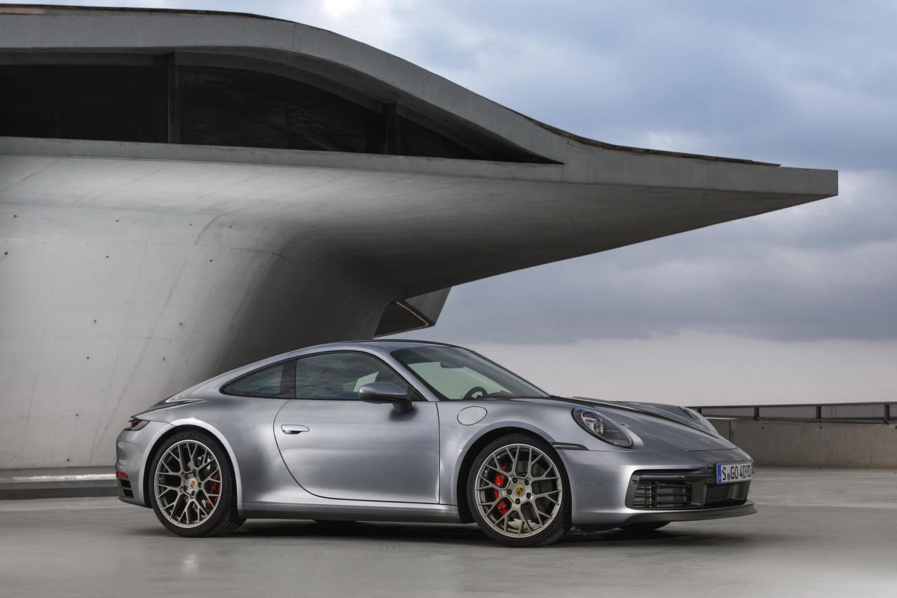 bef475f3-nmew-porsche-911-992-3.thumb.jpg.3dcb8a59221b0e6713919057485e962f.jpg