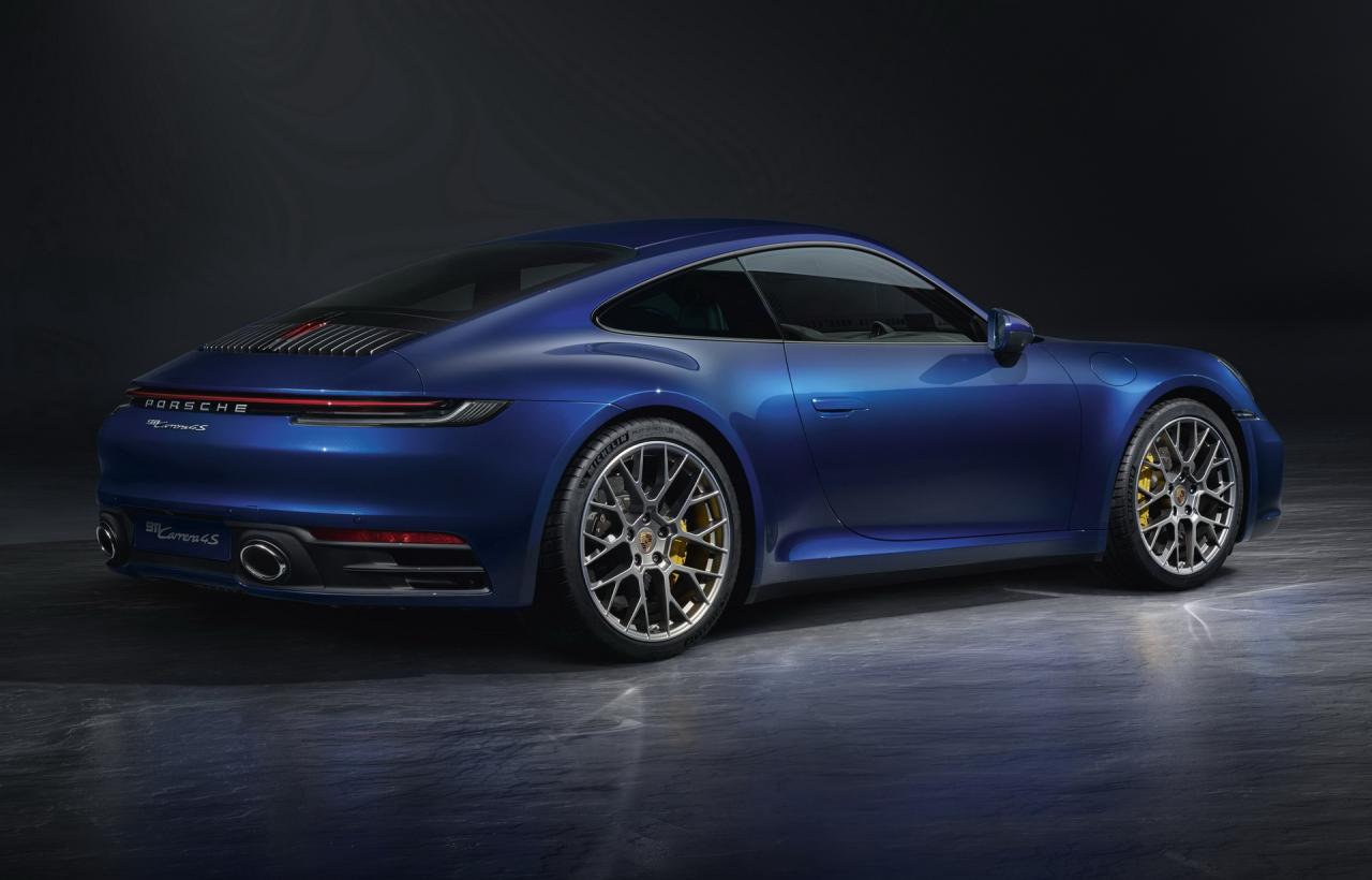 c0d42d90-2020-porsche-911-2.thumb.jpg.8be1f7d0eb6f3440f0678dce99c79351.jpg