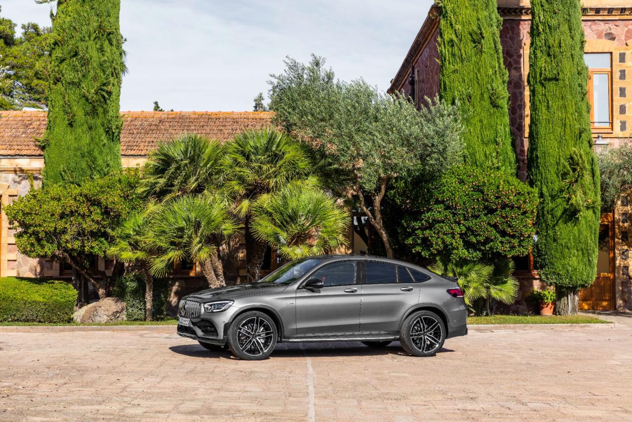 c1b04ea3-2020-mercedes-amg-glc43-4matic-5.thumb.jpg.138b9284d595a33991f4373f771a2844.jpg
