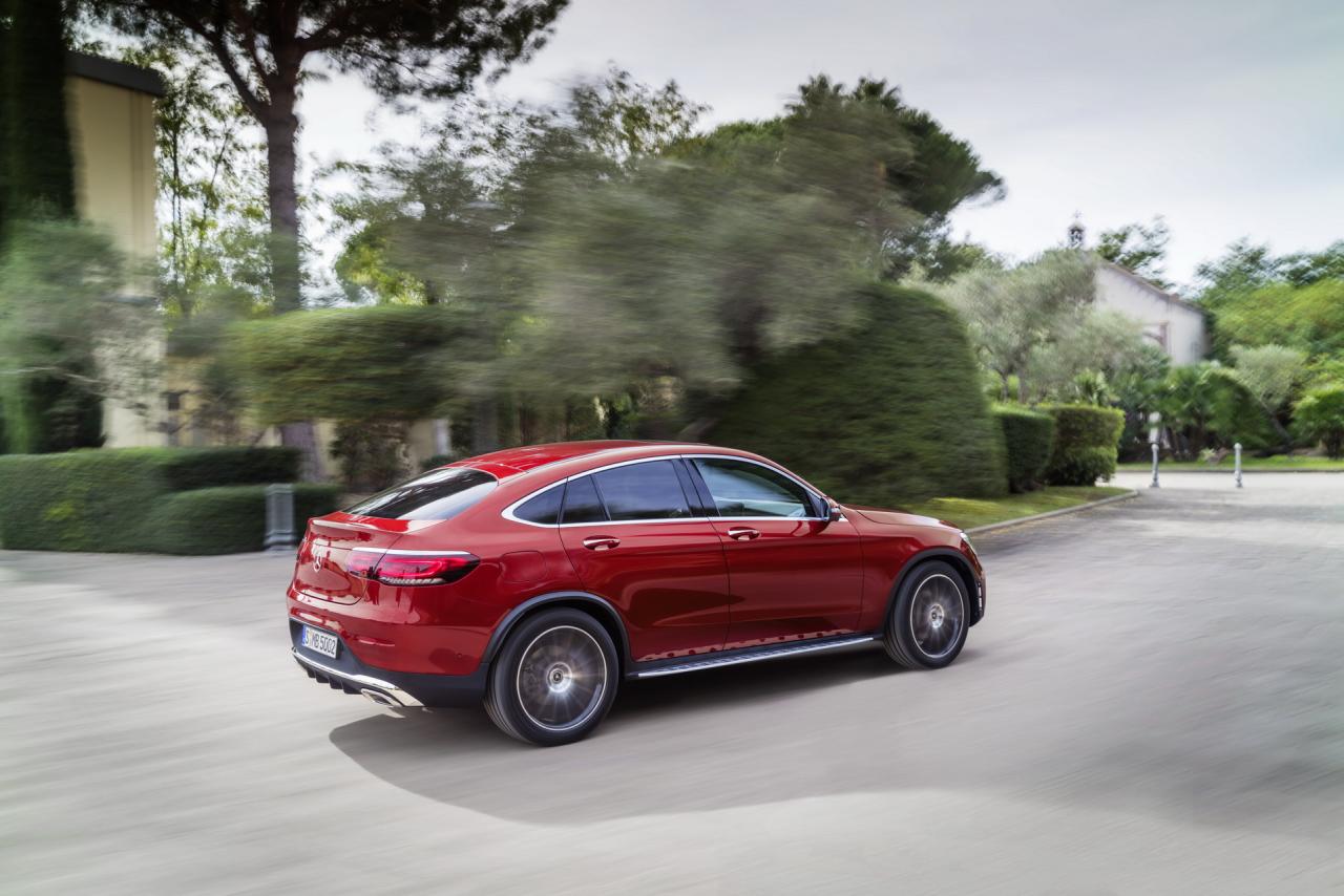 c52c3b45-2020-mercedes-benz-glc-coupe-25.thumb.jpg.57043422d39977ce98004f222ab5c10c.jpg