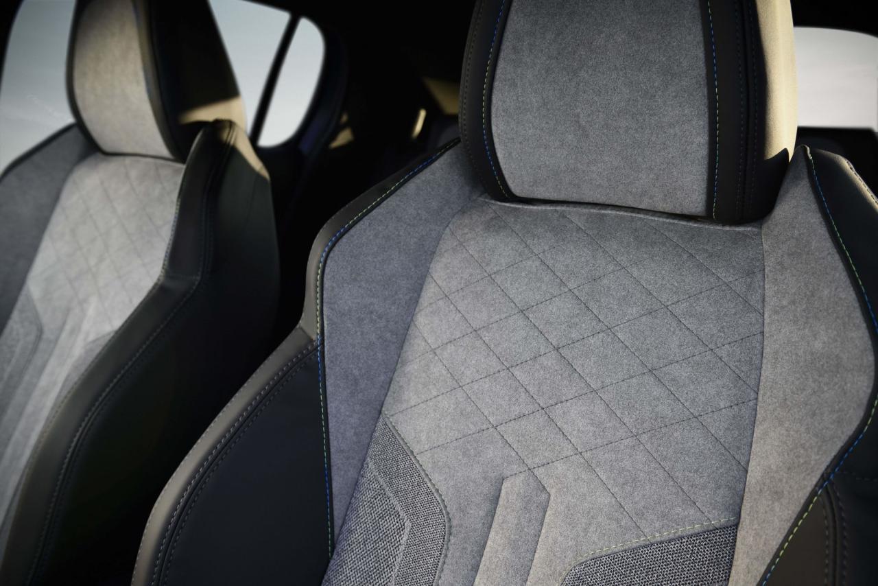 d0f70632-peugeot-208-16.thumb.jpg.64a1b91c4e305b3492286a1e8a7fed4e.jpg