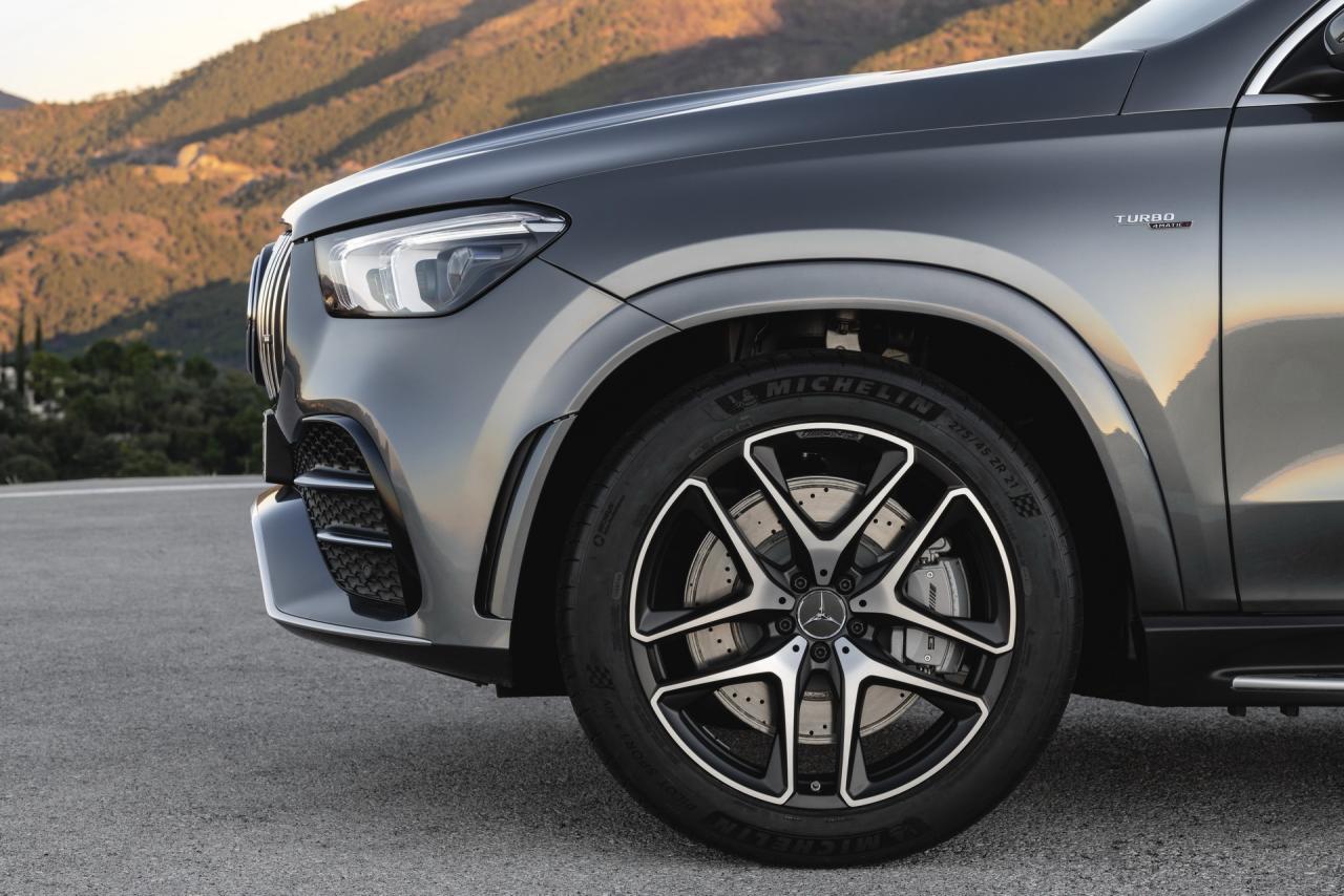 f108b2d1-2020-mercedes-amg-gle-53-4matic-4.thumb.jpg.e6253c02c9d1637170abf3f7b1ad7542.jpg