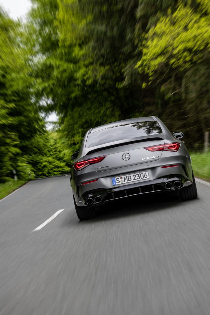 f113dc7a-mercedes-amg-cla45-18.thumb.jpg.619a53fae49a9844e3e90d392ad63e5f.jpg