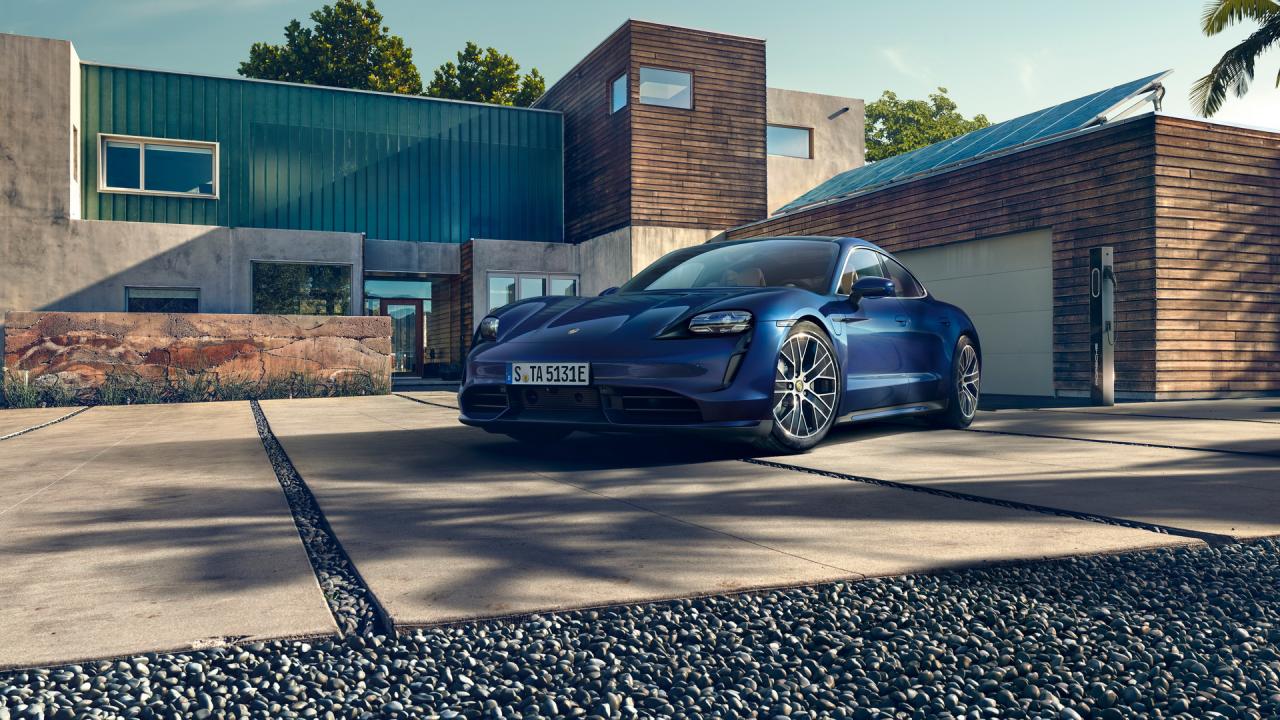 f172f6b2-2020-porsche-taycan-unveiled-3.thumb.jpg.c1647626f723aa520eb22eb91f6875cb.jpg