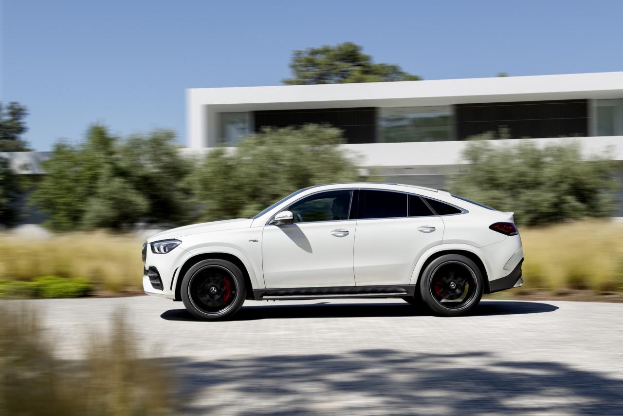 f2df08bb-2020-mercedes-gle-coupe-41.thumb.jpg.e098430a6d6298e25770afaa78cb28d5.jpg